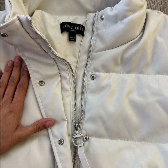 Vegan leather puffer jacket - Picture 3 of 3